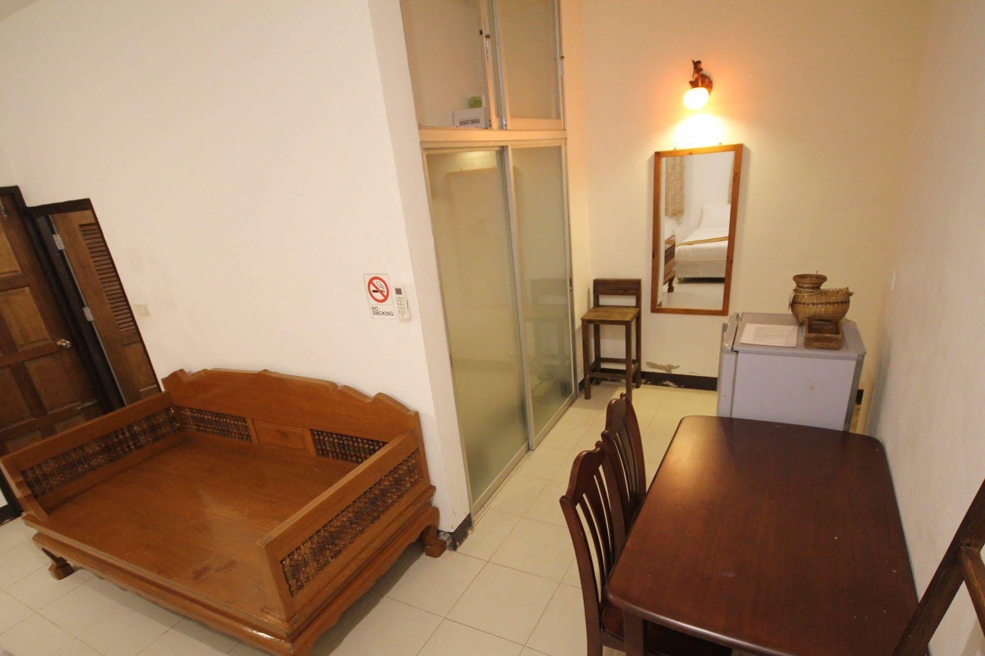 Ashi Poshtel Chiang Mai Exterior foto