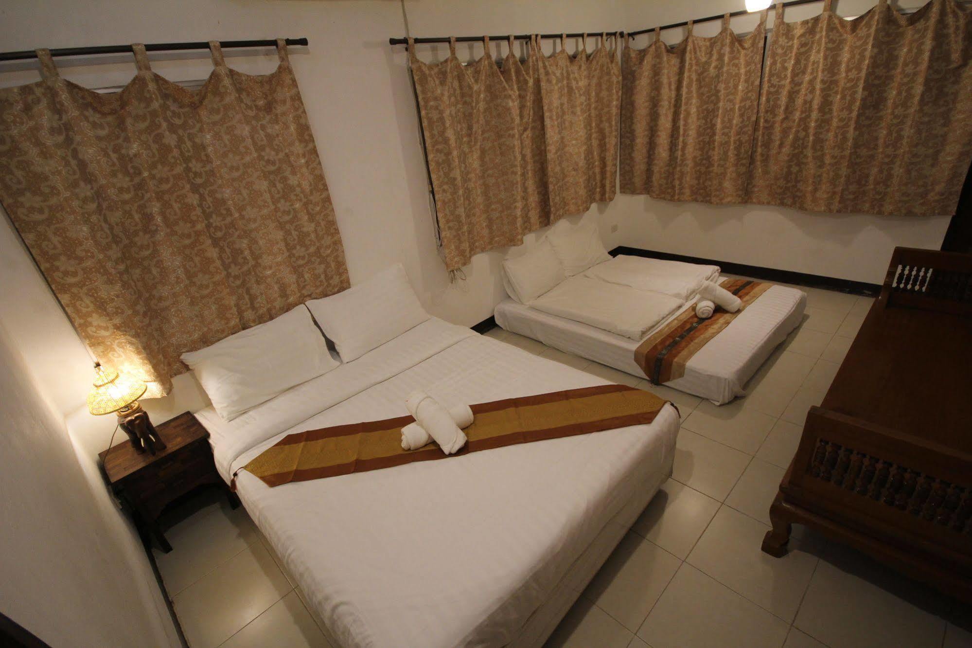 Ashi Poshtel Chiang Mai Exterior foto