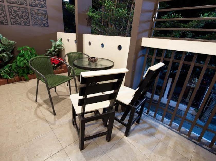 Ashi Poshtel Chiang Mai Exterior foto